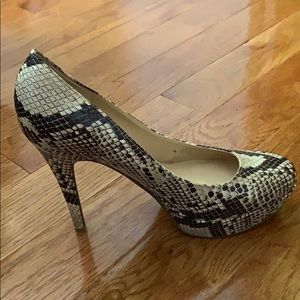 Snake print 5 in. Guess heels